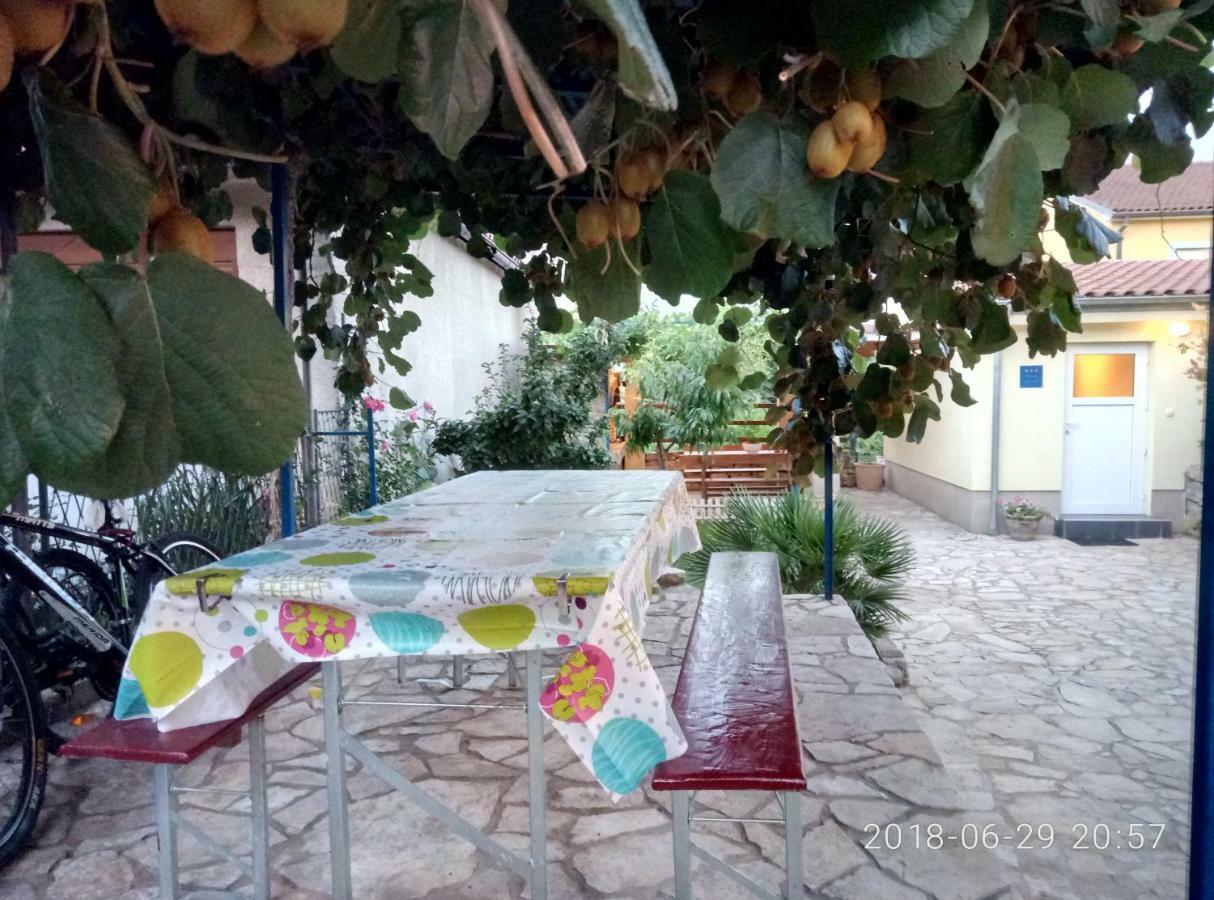 Apartman Vivian Pula Extérieur photo